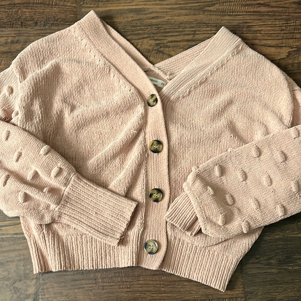 peachy, coral cropped sweater